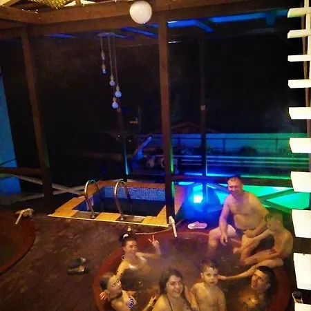 парламент, Holiday home