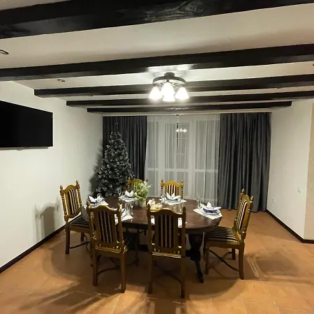 Holiday home парламент, *