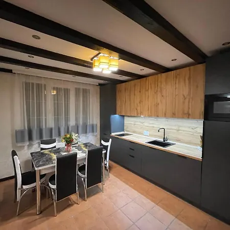 парламент, Holiday home *