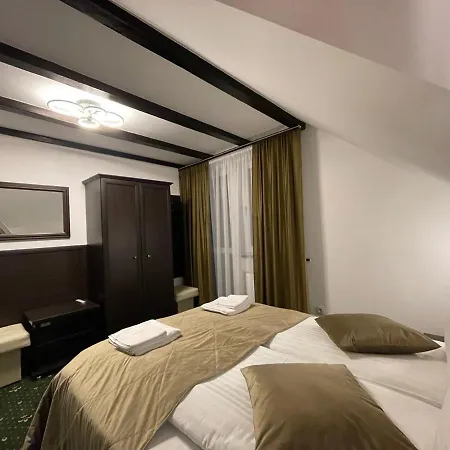 Holiday home парламент, *