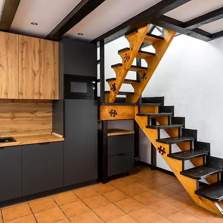 парламент, Holiday home *