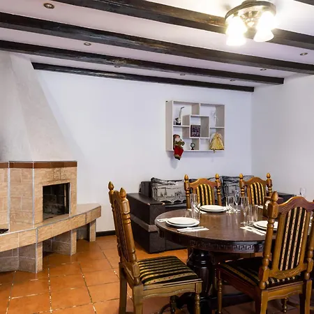 Holiday home парламент,