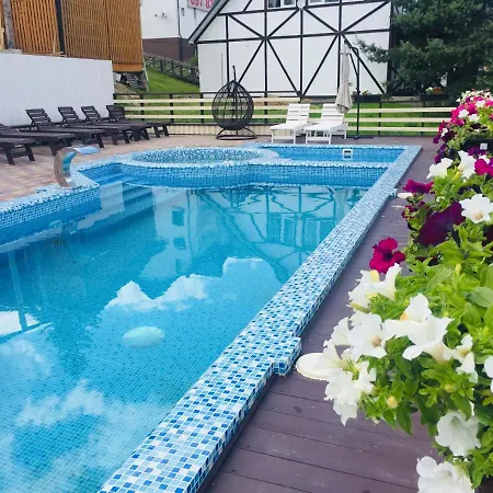 парламент, Holiday home Yablunytsya