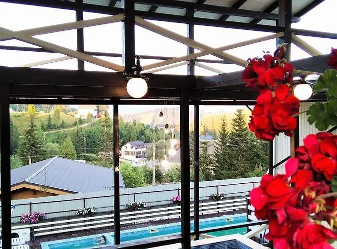Tatil Evi парламент, Yablunytsia