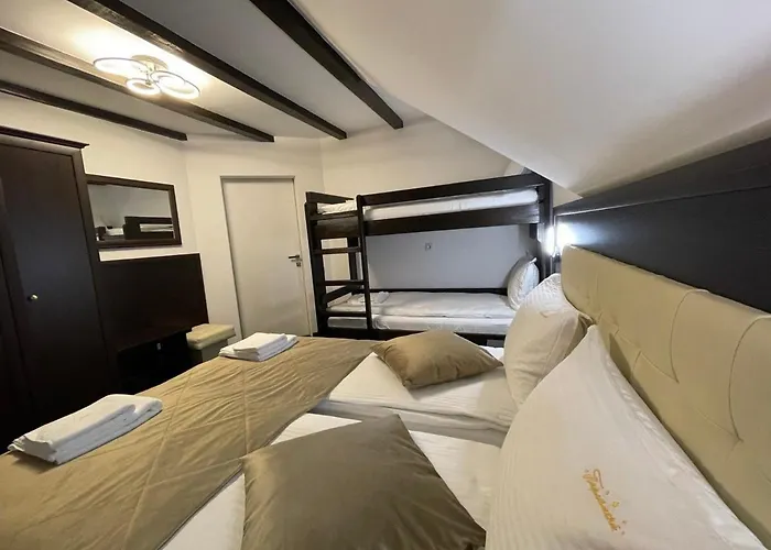 Tatil Evi парламент, *