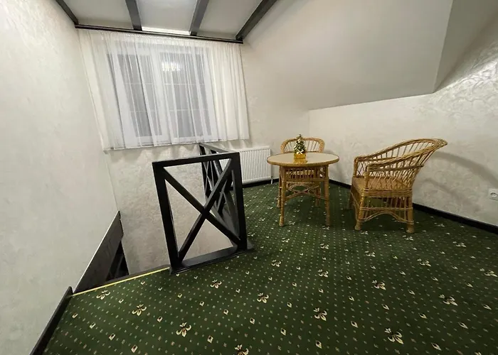 парламент, Tatil Evi *