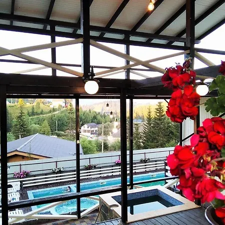 Tatil Evi парламент, Yablunytsia