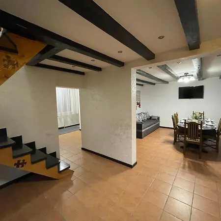 парламент, Tatil Evi