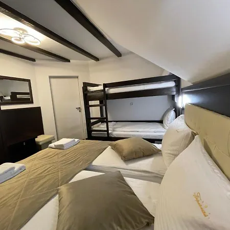 Tatil Evi парламент, *
