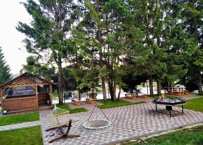 Nyaraló парламент, *